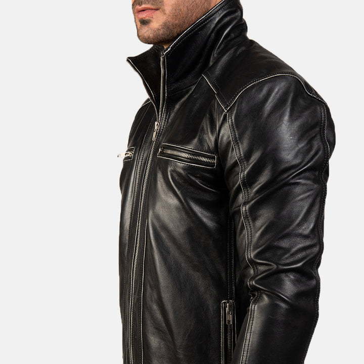 close-up-gunmetal-zipper-pockets-on-black-leather-jacket