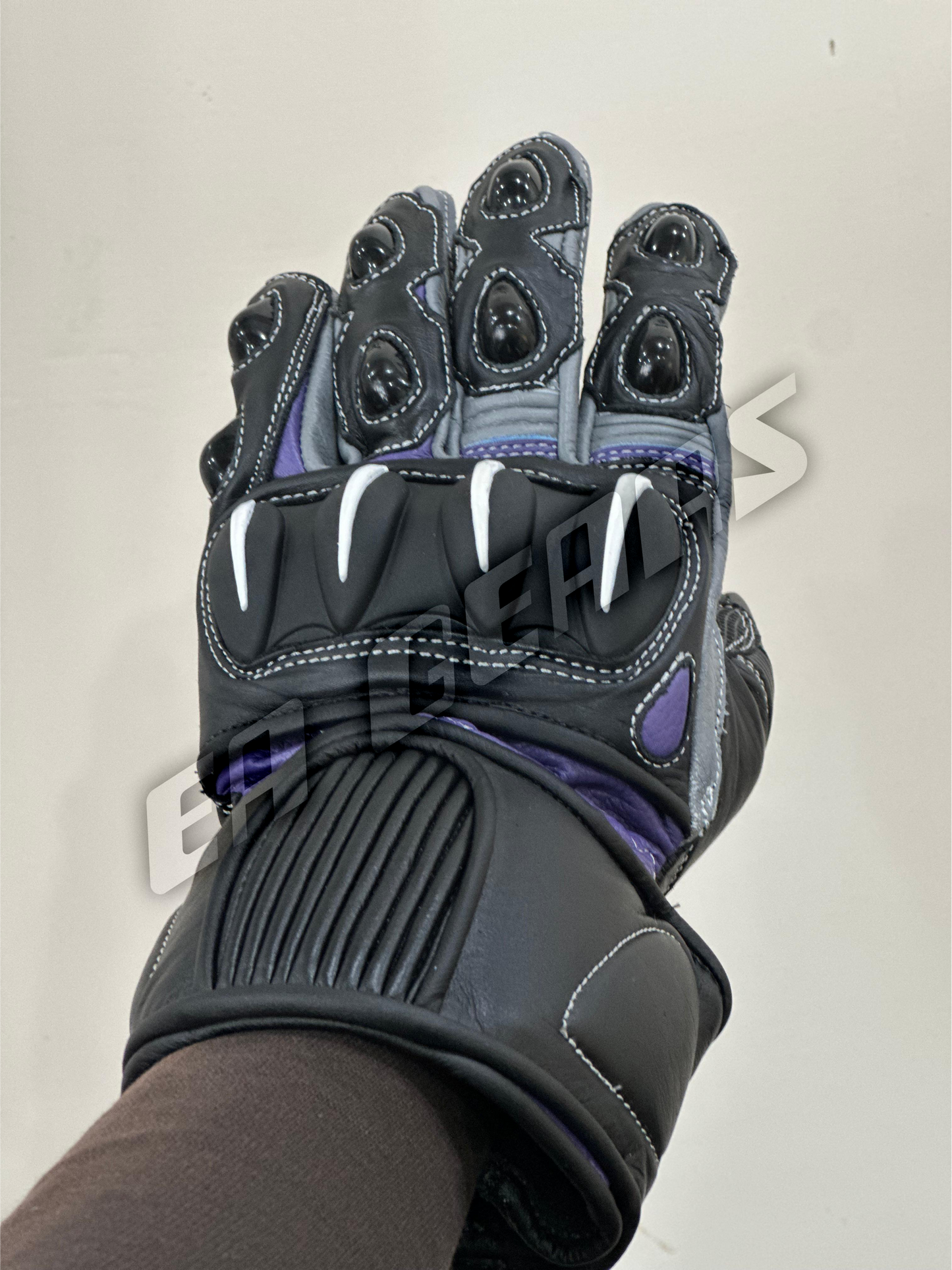 Elite-Black-Leather-Motorcycle-Gloves-with-Carbon-Fiber-Knuckles