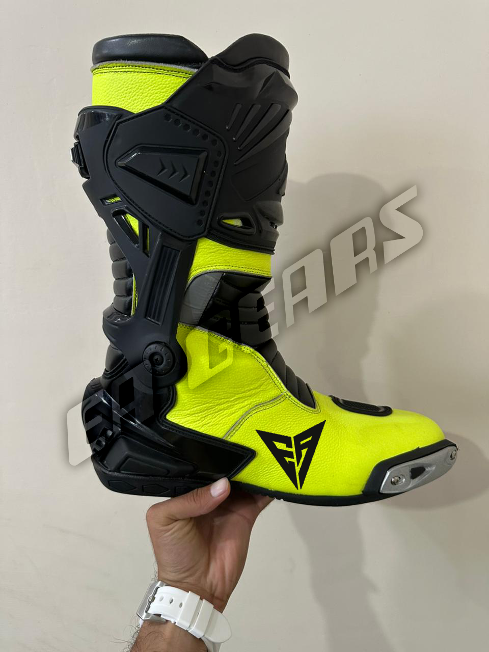 motorcycle-leather-boots-anti-slip-oil-resistant-sole
